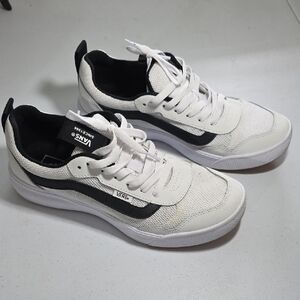 Vans Men's White and Black Sneakers